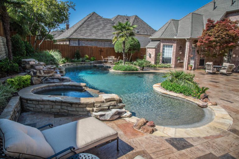 pool installation in dalllas landscaoe