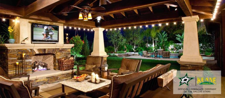 outdoor dinning set up