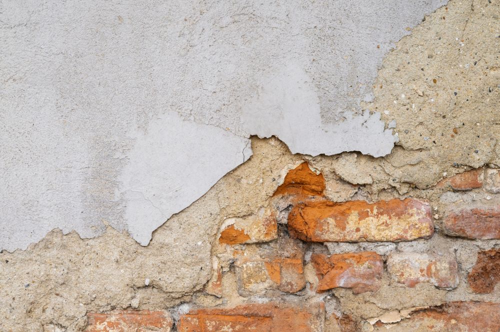 Cracked or Damaged Bricks or Stones