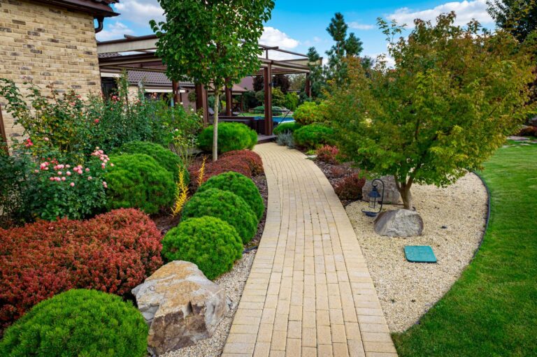 Spring Landscaping Projects to Boost Your Curb Appeal