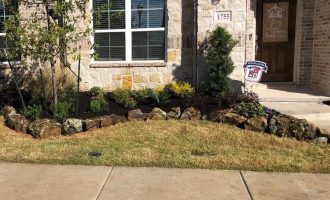 front-yard-boulder-edging