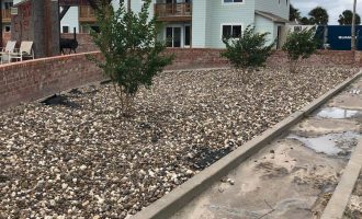 landscape-flowerbed-and-mulching