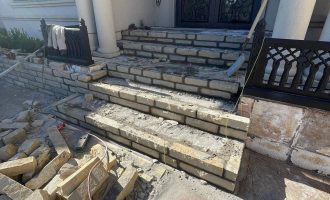 retaining-wall-and-stone-stairs-installation