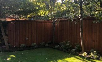 wood-fence-installation-in-university-par